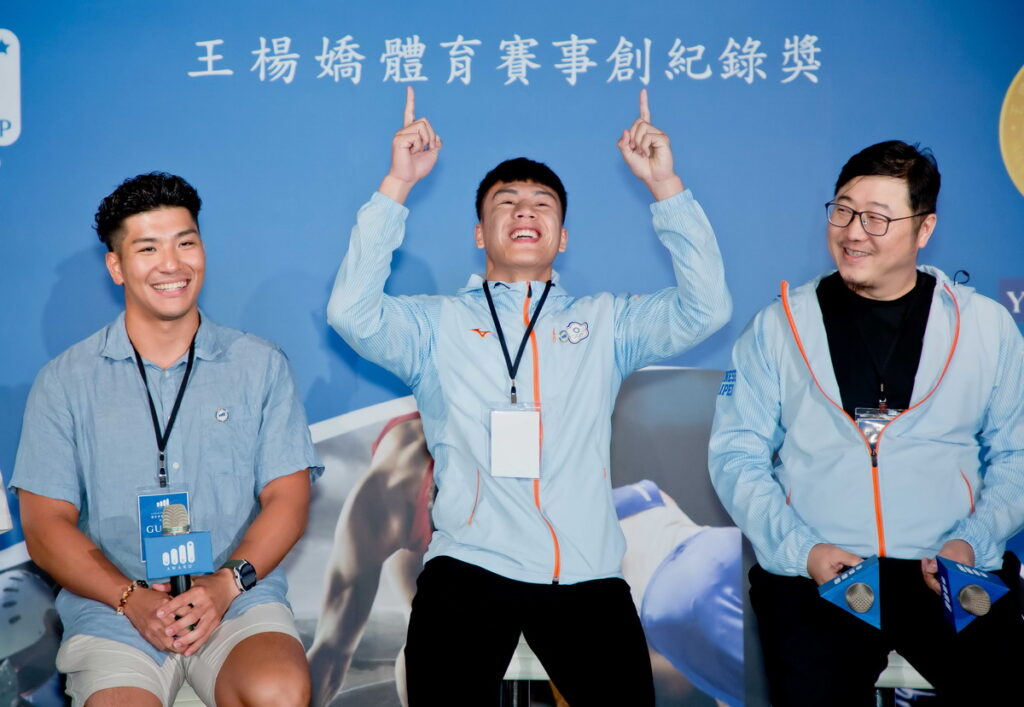 奧運輕艇激流國手吳少璿(左)、奧運輕艇競速國手賴冠傑(中)、奧運拳擊國手甘家葳(右)分享打破台灣紀錄心情